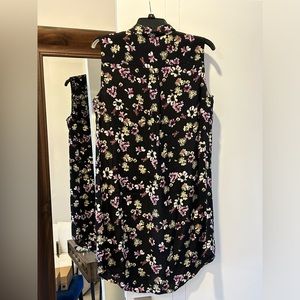 Equipment sleeveless shirt dress, black with flowers, 100% silk, size small